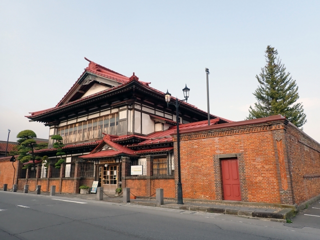 斜陽館